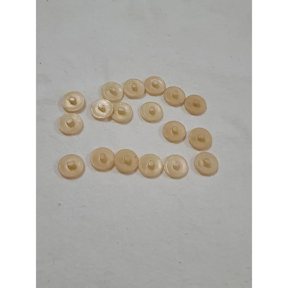 BUTTONS Satiny Cream Shank Back 18 5/8